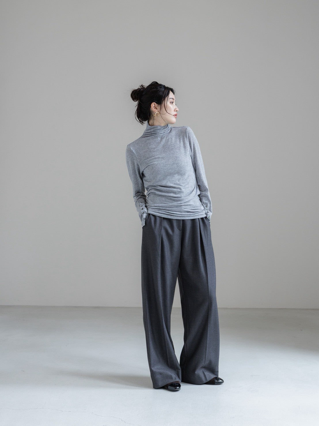 【PRE ORDER】relax tuck soft wool pants