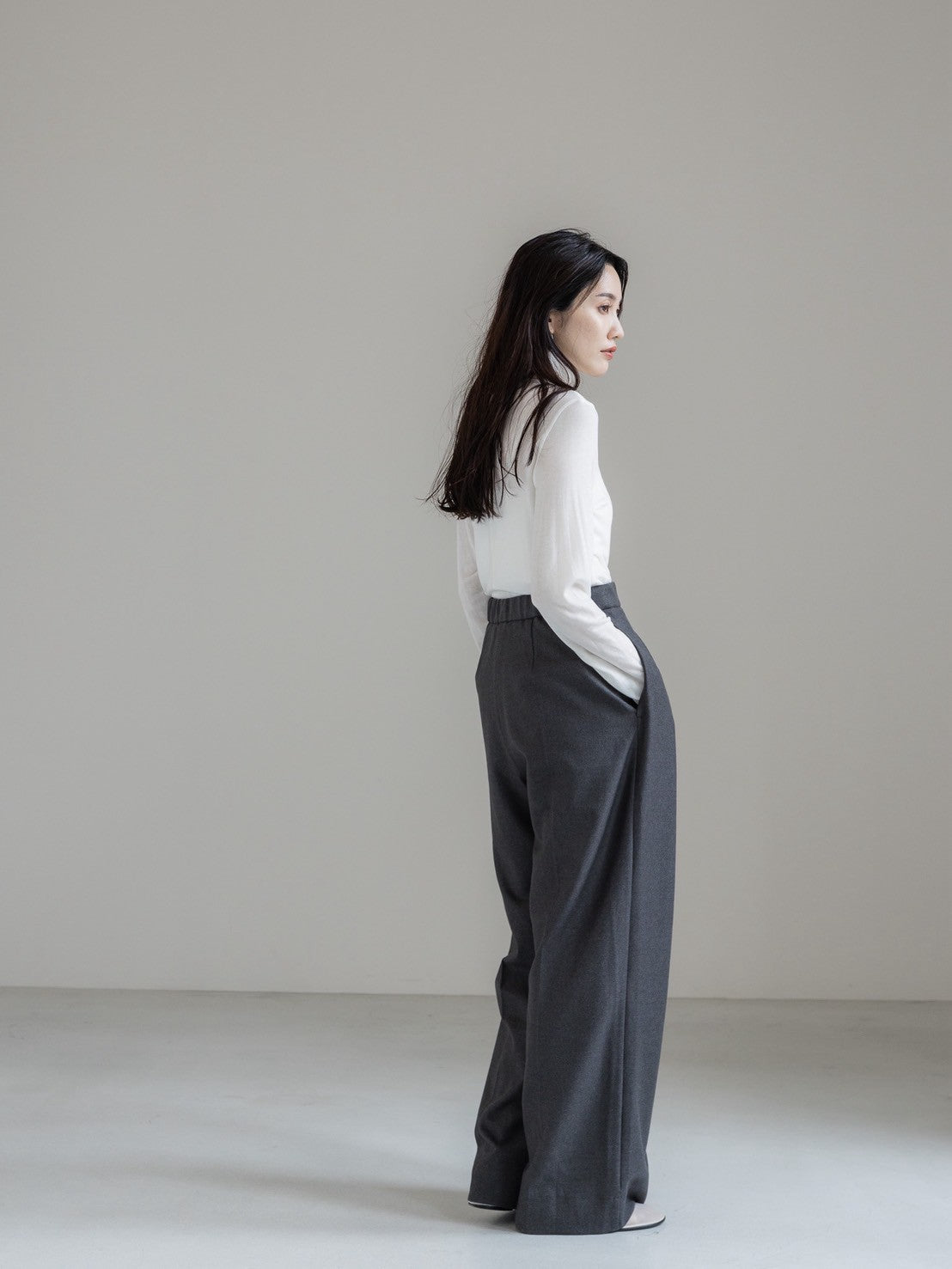 【PRE ORDER】relax tuck soft wool pants