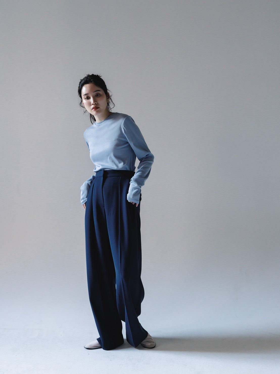 【Order】crew neck button cut and sew