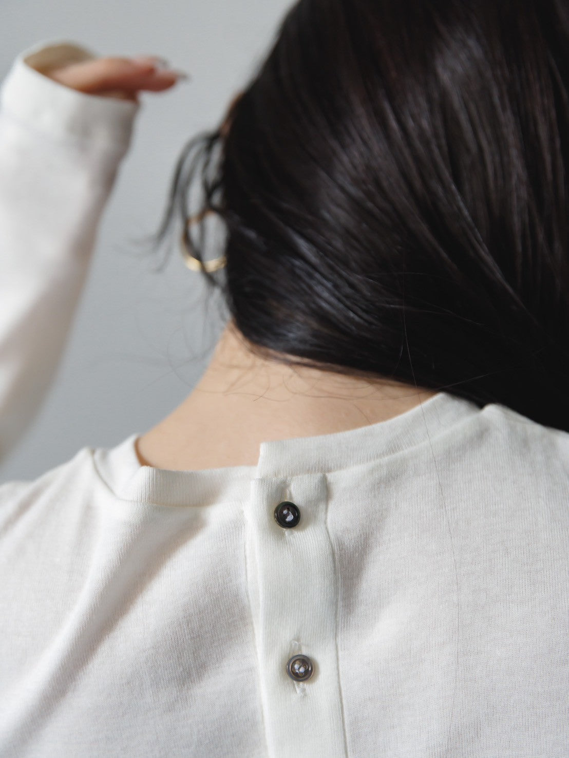 【Order】crew neck button cut and sew
