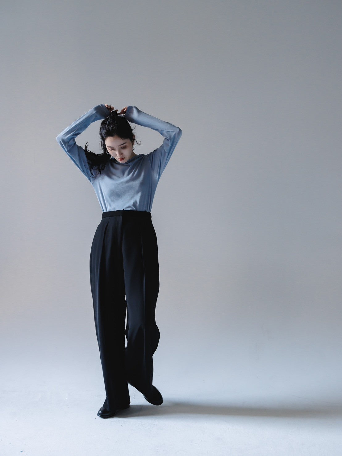 【Order】crew neck button cut and sew