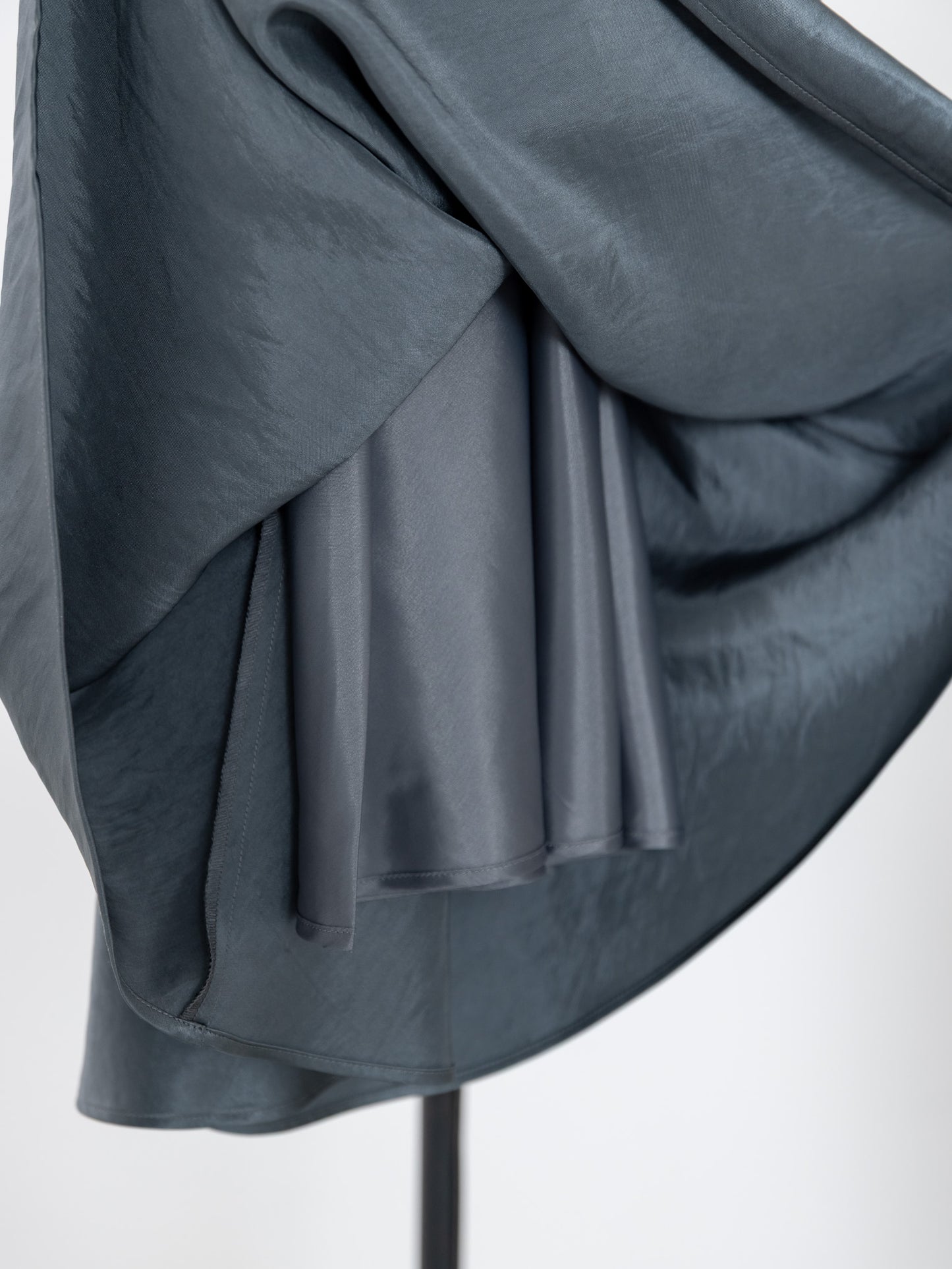 【PRE ORDER】ocean satin skirt